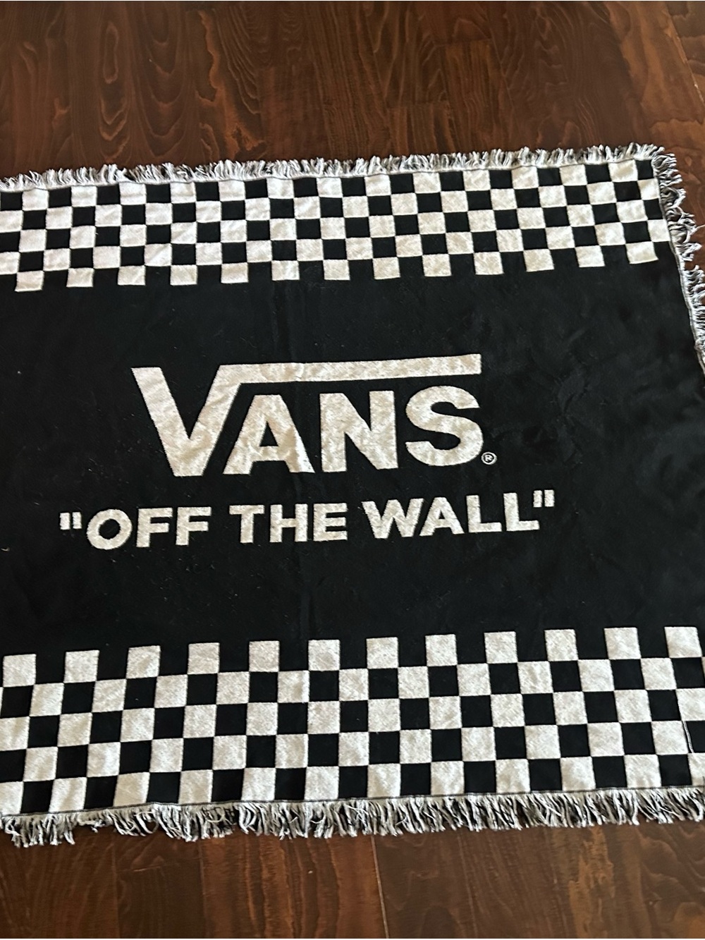 Vans "Off the Wall" throw blanket fringed tapestry white and black checkered
